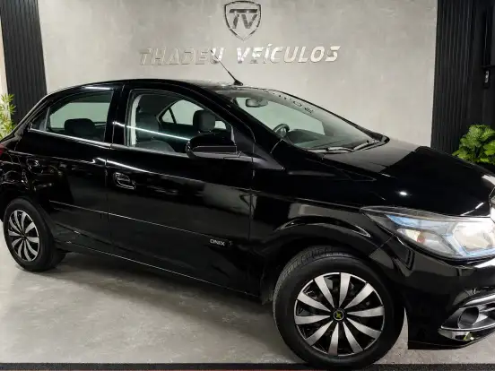 CHEVROLET-ONIX-1.4 MPFI LTZ 8V FLEX 4P MANUAL CHEVROLET-ONIX-2013