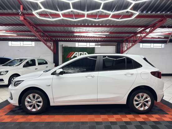 CHEVROLET-ONIX-2022