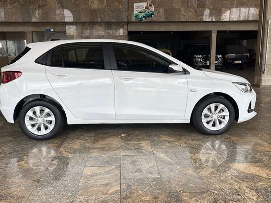 CHEVROLET-ONIX-2019