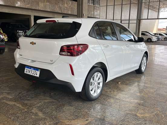 CHEVROLET-ONIX-2019