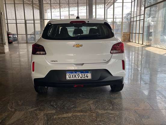 CHEVROLET-ONIX-2019