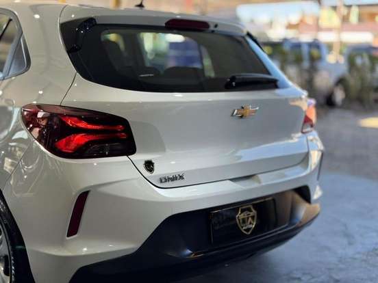 CHEVROLET-ONIX-2023