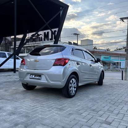 CHEVROLET-ONIX-2020