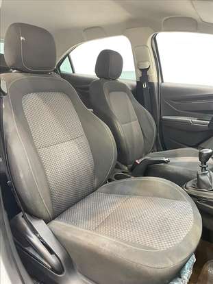 CHEVROLET-ONIX-2019