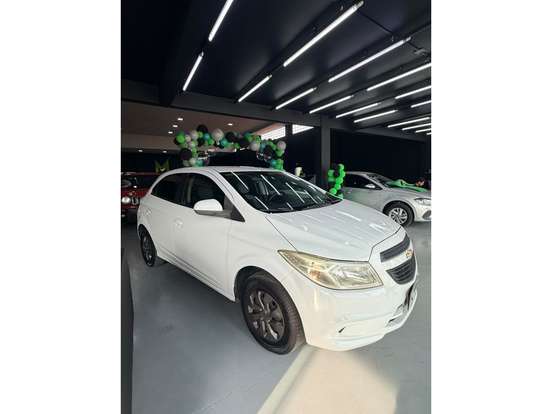 CHEVROLET-ONIX-2015