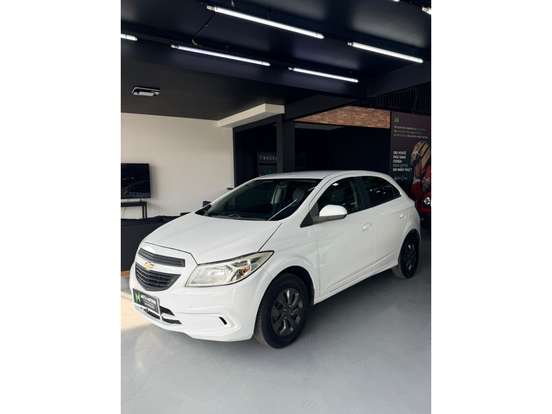 CHEVROLET-ONIX-2015