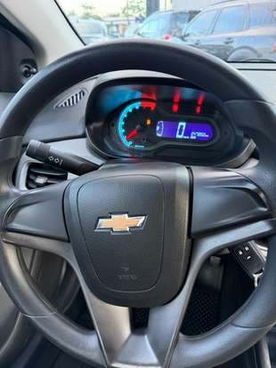 CHEVROLET-ONIX-2014