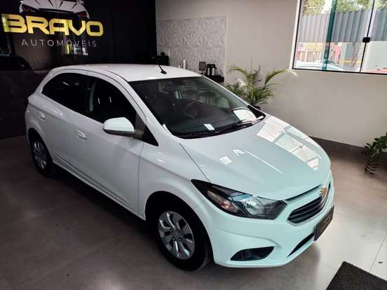 CHEVROLET-ONIX-2016