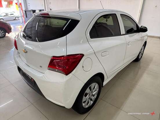 CHEVROLET-ONIX-2019