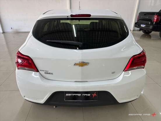 CHEVROLET-ONIX-2019