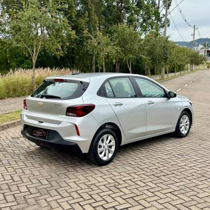 CHEVROLET-ONIX-2019