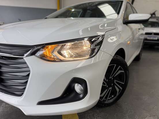 CHEVROLET-ONIX-1.0 TURBO FLEX PLUS LT MANUAL CHEVROLET-ONIX-2023