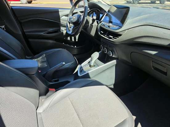 CHEVROLET-ONIX-2024