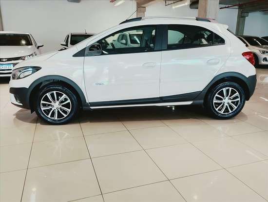CHEVROLET-ONIX-1.4 MPFI ACTIV 8V FLEX 4P AUTOMÁTICO CHEVROLET-ONIX-2017