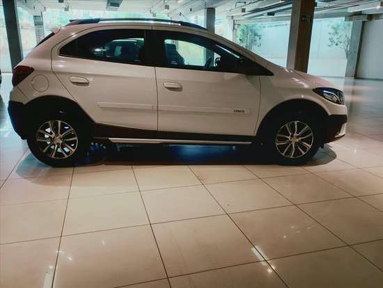 CHEVROLET-ONIX-2017