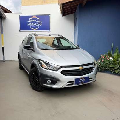 CHEVROLET-ONIX-2018