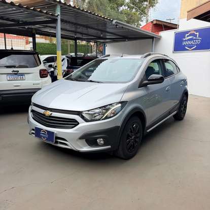 CHEVROLET-ONIX-2018