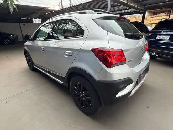CHEVROLET-ONIX-1.4 MPFI ACTIV 8V FLEX 4P AUTOMÁTICO CHEVROLET-ONIX-2018