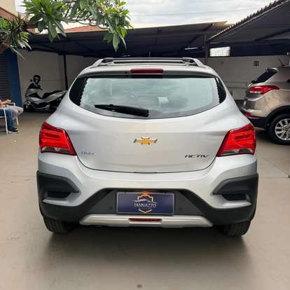 CHEVROLET-ONIX-2018