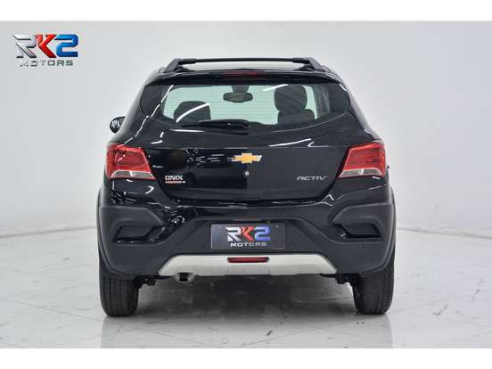 CHEVROLET-ONIX-2017