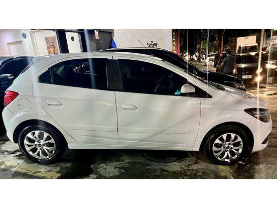 CHEVROLET-ONIX-2016