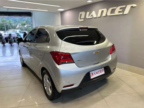 CHEVROLET-ONIX-1.4 MPFI LT 8V FLEX 4P AUTOMÁTICO CHEVROLET-ONIX-2018