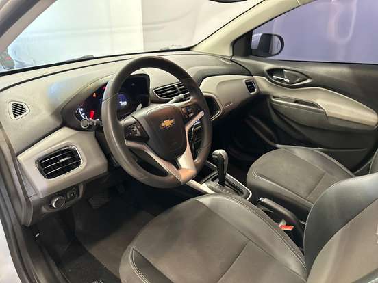 CHEVROLET-ONIX-2018