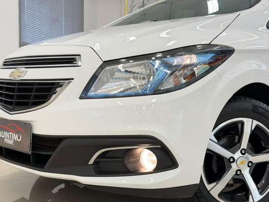 CHEVROLET-ONIX-2013