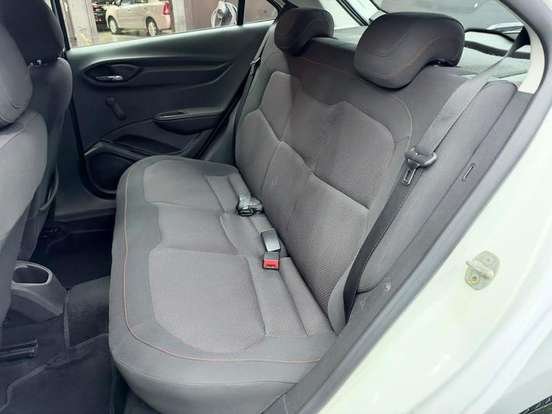 CHEVROLET-ONIX-2015