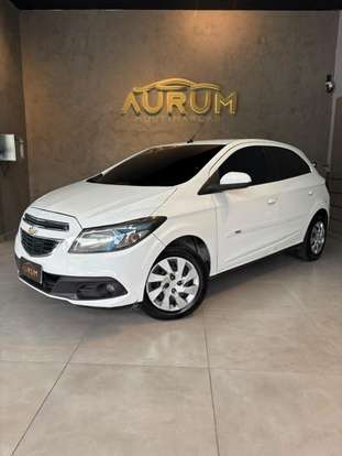 CHEVROLET-ONIX-2014