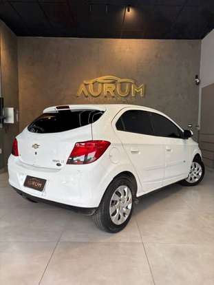 CHEVROLET-ONIX-1.4 MPFI LT 8V FLEX 4P MANUAL CHEVROLET-ONIX-2014
