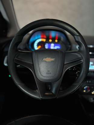 CHEVROLET-ONIX-2014