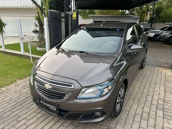 CHEVROLET-ONIX-2014