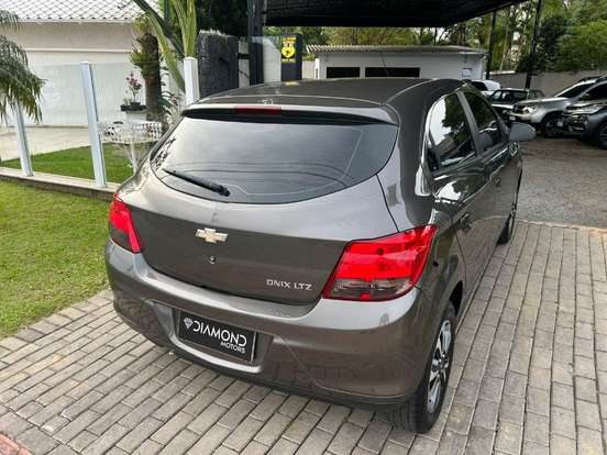 CHEVROLET-ONIX-1.4 MPFI LTZ 8V FLEX 4P AUTOMÁTICO CHEVROLET-ONIX-2014