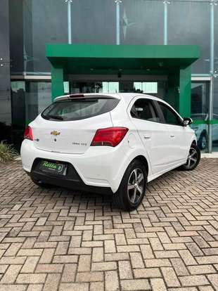 CHEVROLET-ONIX-2017