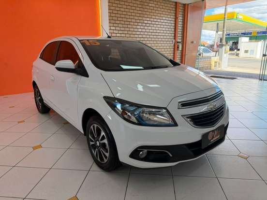 CHEVROLET-ONIX-2015