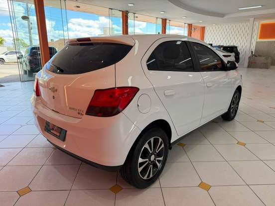 CHEVROLET-ONIX-1.4 MPFI LTZ 8V FLEX 4P MANUAL CHEVROLET-ONIX-2015