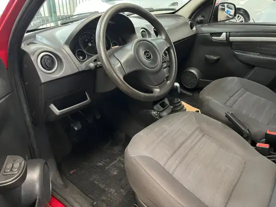 CHEVROLET-PRISMA-2010