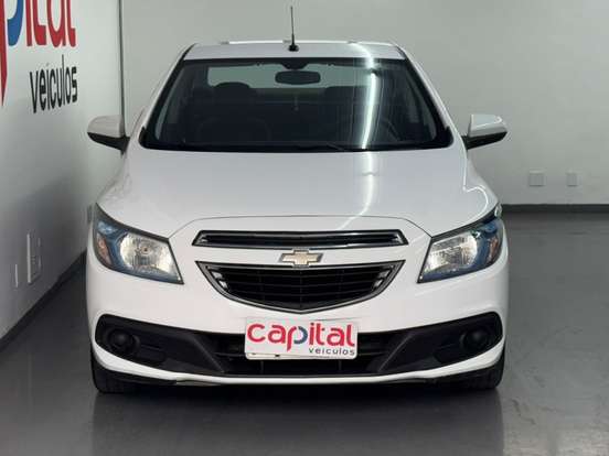 CHEVROLET-PRISMA-2014