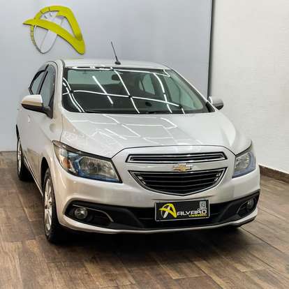 CHEVROLET-PRISMA-2014