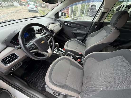 CHEVROLET-PRISMA-2015