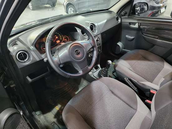 CHEVROLET-PRISMA-2008
