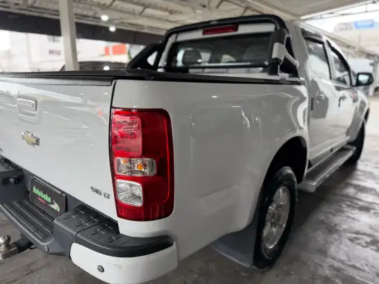 CHEVROLET-S10-2.4 LT 4X2 CD 8V FLEX 4P MANUAL CHEVROLET-S10-2012