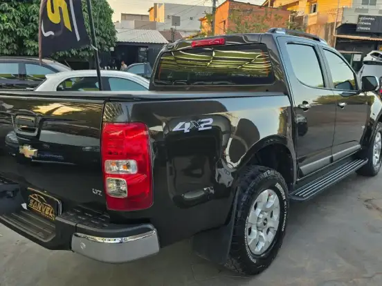 CHEVROLET-S10-2.4 LTZ 4X2 CD 8V FLEX 4P MANUAL CHEVROLET-S10-2014