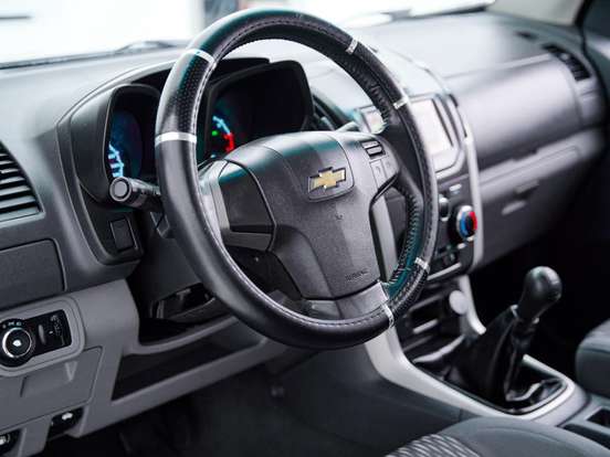 CHEVROLET-S10-2.4 LT 4X2 CD 8V FLEX 4P MANUAL CHEVROLET-S10-2013