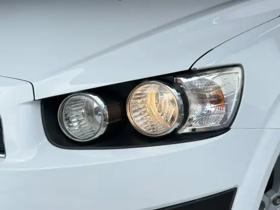CHEVROLET-SONIC-2013
