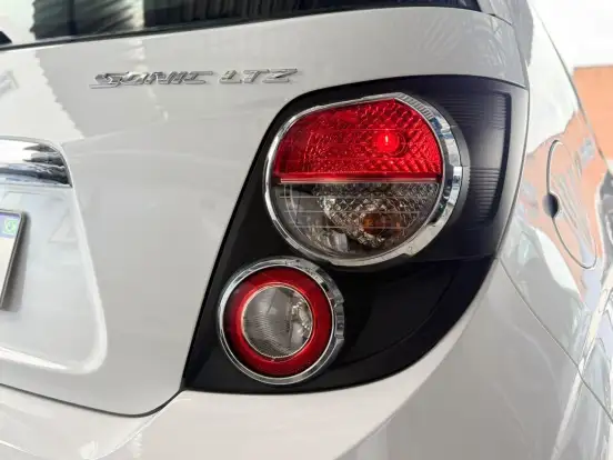 CHEVROLET-SONIC-2013