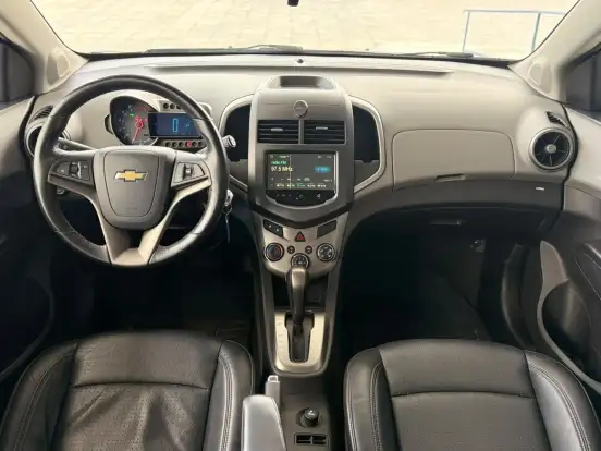 CHEVROLET-SONIC-1.6 LTZ 16V FLEX 4P AUTOMÁTICO CHEVROLET-SONIC-2013