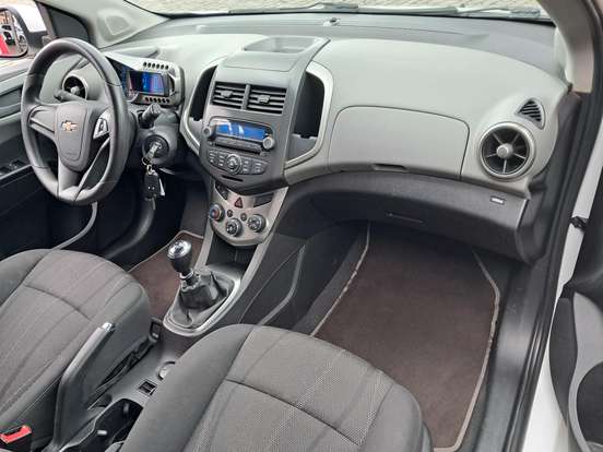 CHEVROLET-SONIC-2013