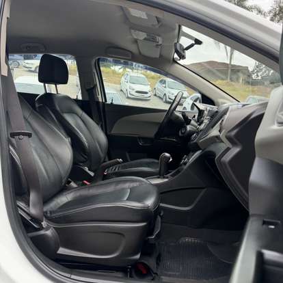 CHEVROLET-SONIC-2012